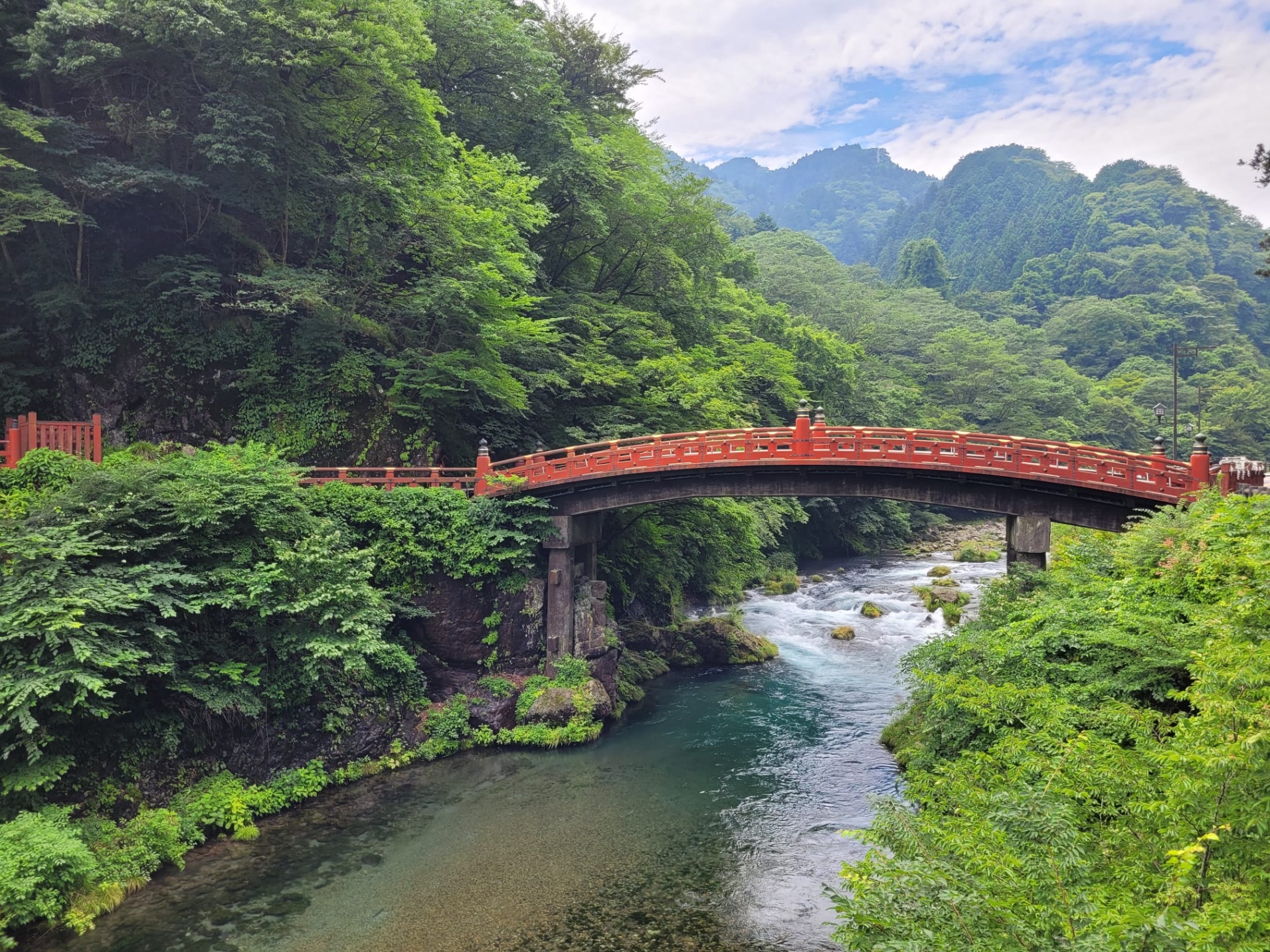 Klinische Hypnose - Brücke als Symbol für den Zugang zum Unterbewusstsein